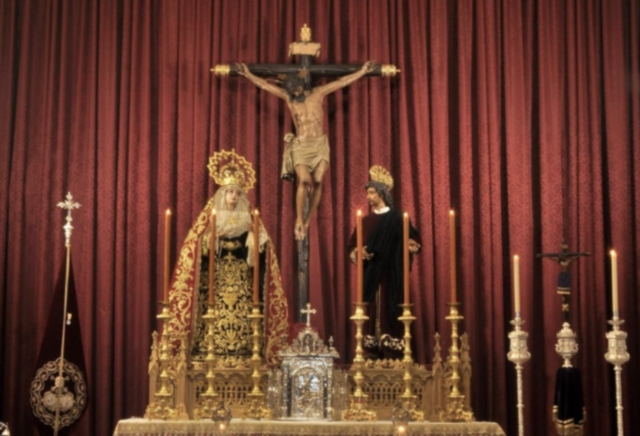 Bendición de un nuevo retablo cerámico en la Capilla del Cristo de Burgos