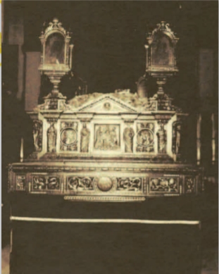 Los faroles de José Merino en el Altar de Quinario 2023